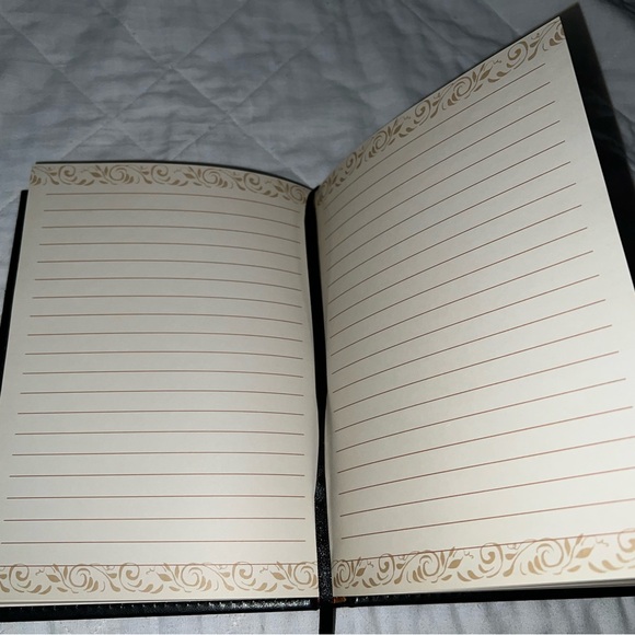 Eiffel Tower Travel notebook in soft leather - Picture 5 of 5